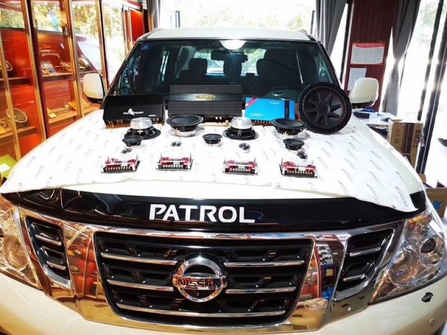 十堰日产途乐改装英国创世纪三分频 — 十堰天宇汽车音响改装